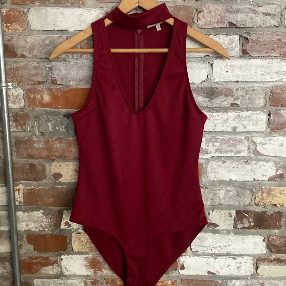 Charlotte Russe Red Chocker V Neck Bodysuit Size S
